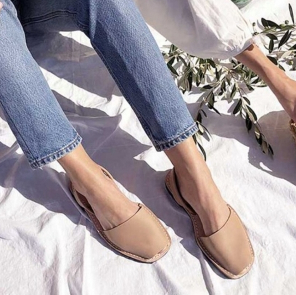 PONS AVARCAS taupe leather sandals